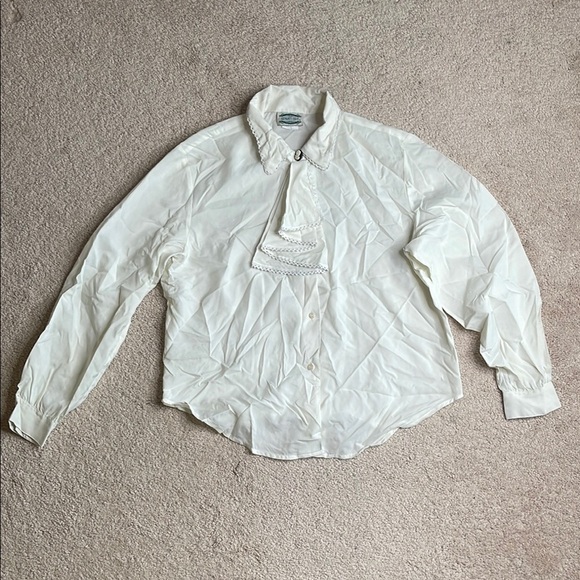 separate issue Tops - Cream Long Sleeve Blouse with Classic Collar